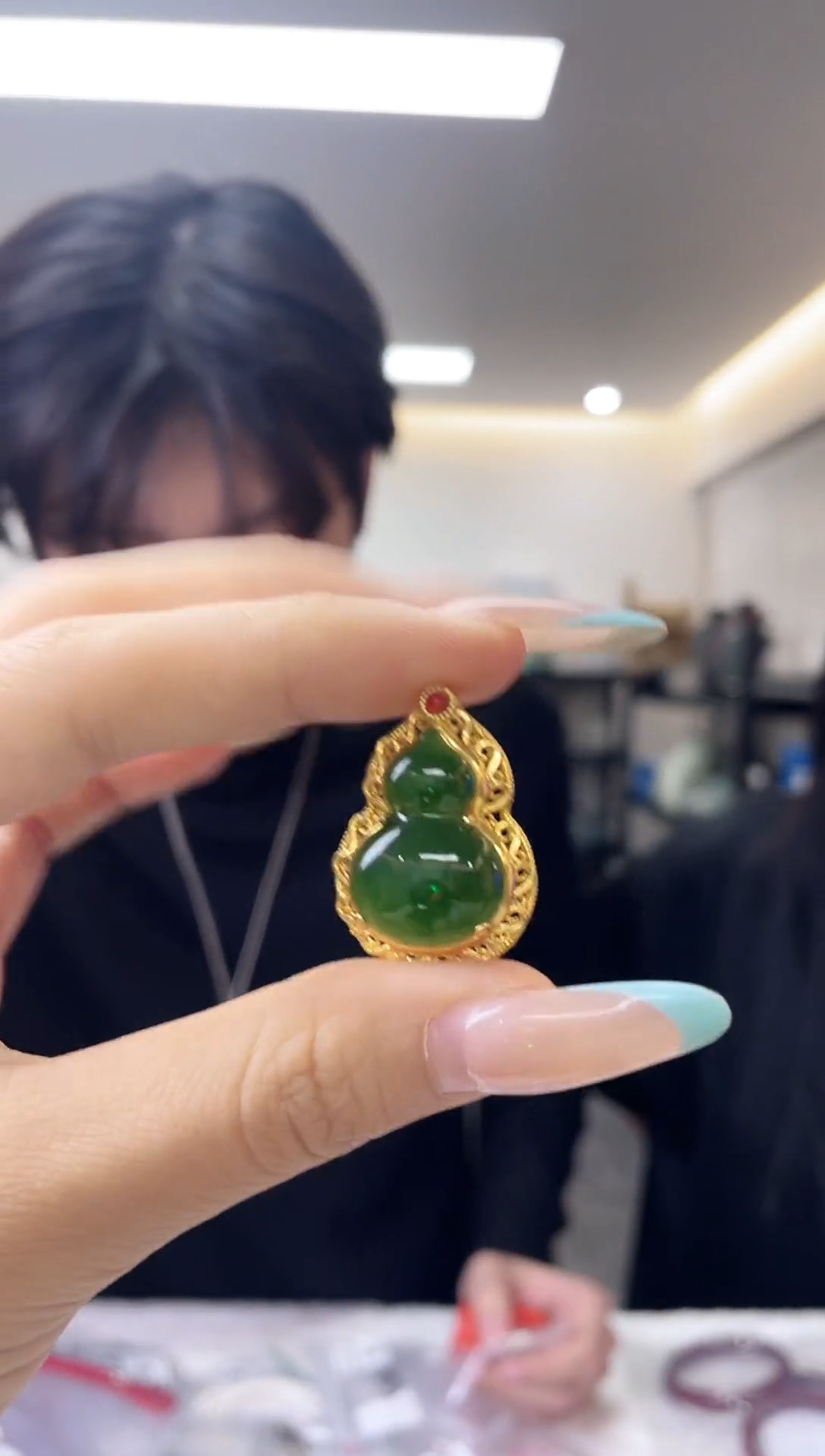 颈饰18K金镶嵌和田玉（多样性发一件）