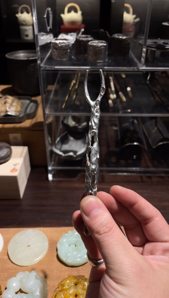 【闪购商品】0纯锡枯木壶叉.........