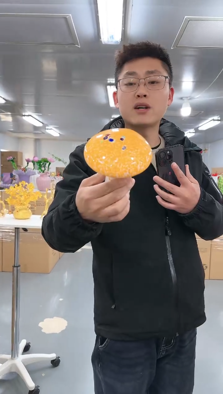 【闪购商品】玻璃小飞0007