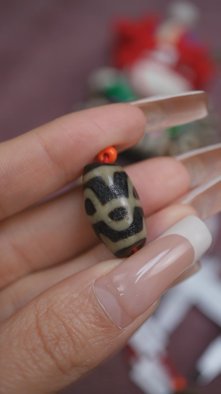 【闪购商品】玛瑙/玉髓颈饰未镶嵌蚀花玛瑙珠定制编绳