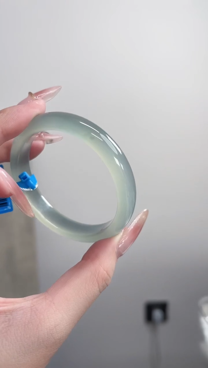 【闪购商品】玛瑙/玉髓手镯未镶嵌54圈