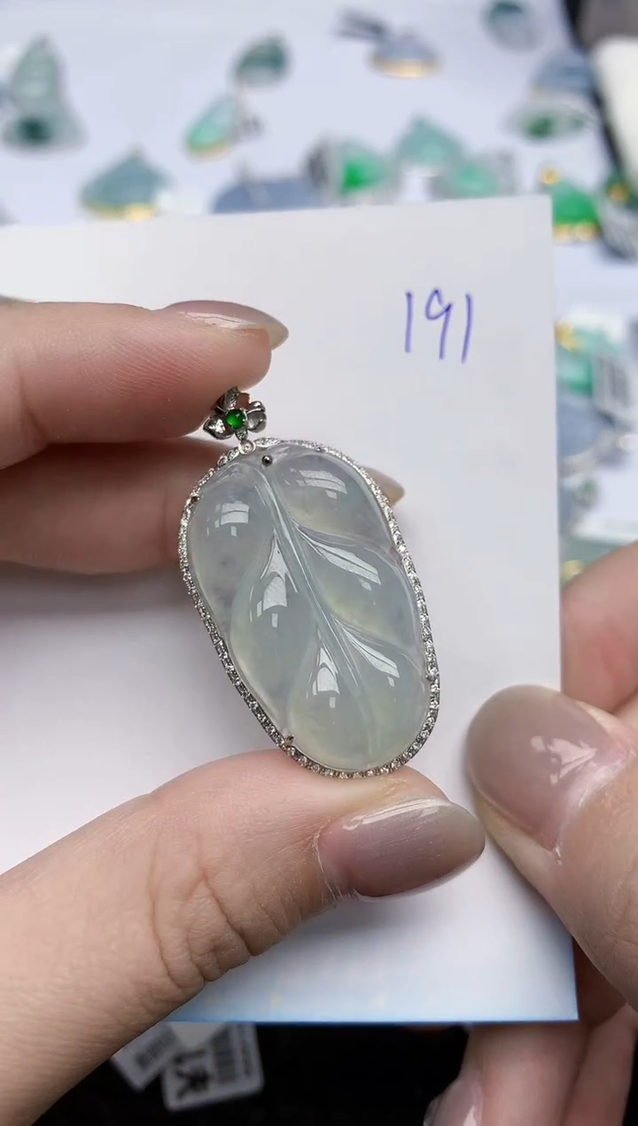 【闪购商品】翡翠颈饰18K金镶嵌天然翡翠A货