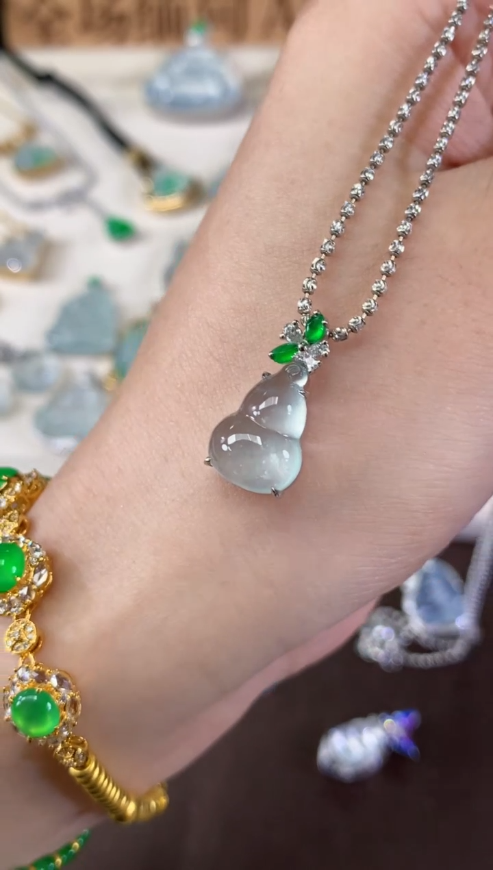 吊坠(不含链)18K金镶嵌翡翠A421|6980