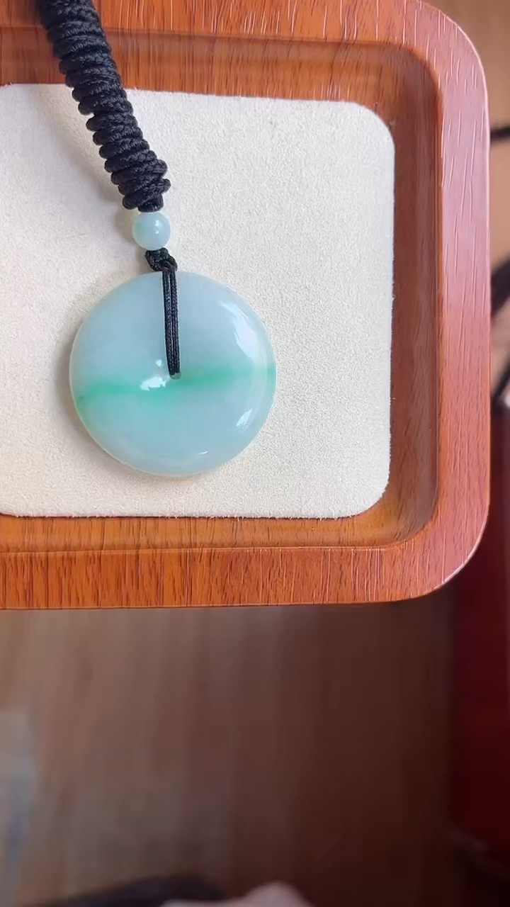 【闪购商品】翡翠颈饰未镶嵌孤品慧慧妈