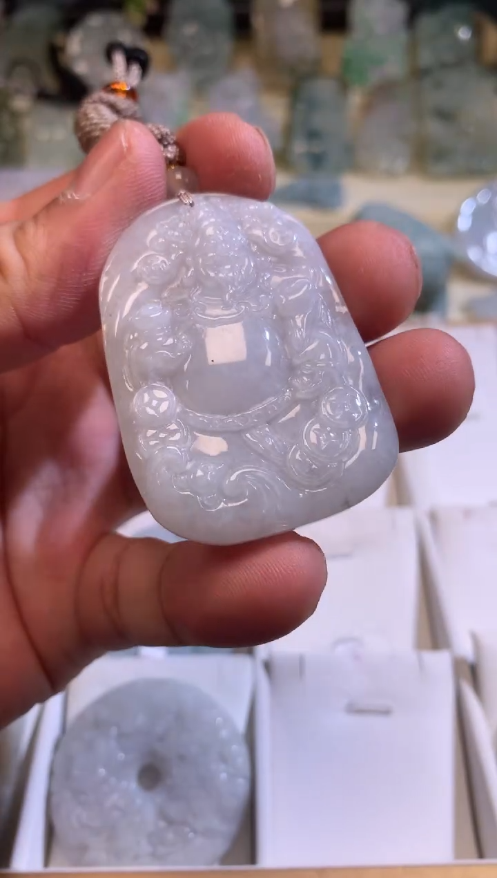 翡翠未镶嵌颈饰4/20/199