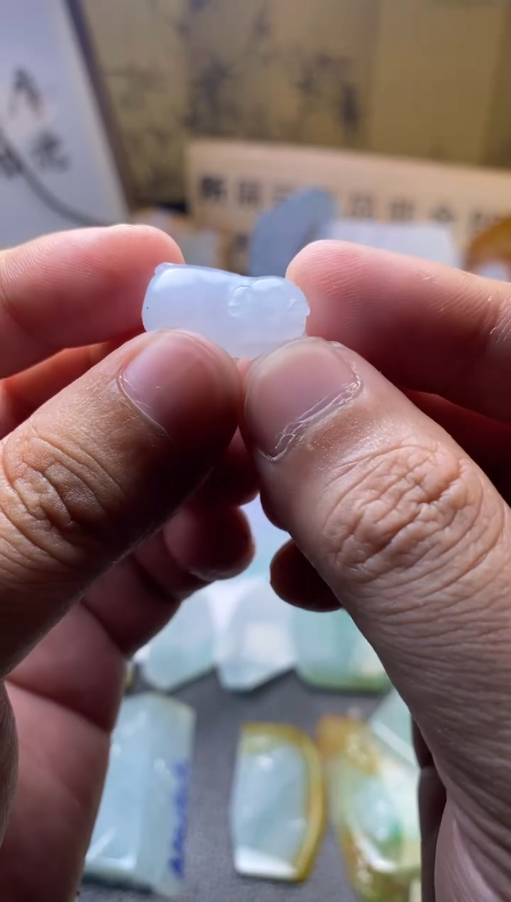 未镶嵌定制翡翠翡翠