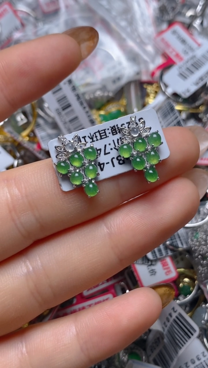 银S925镶嵌戒指翡翠百内无证书
