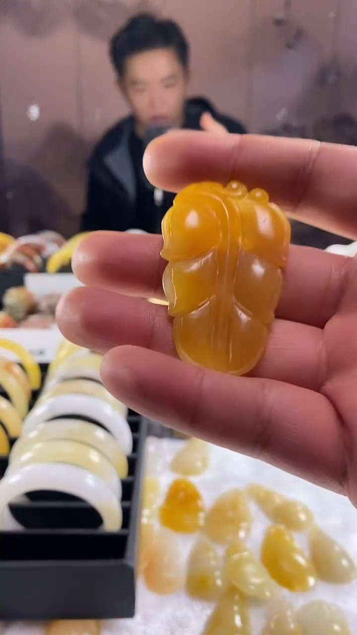 未镶嵌石英质玉吊坠石英质玉挂件