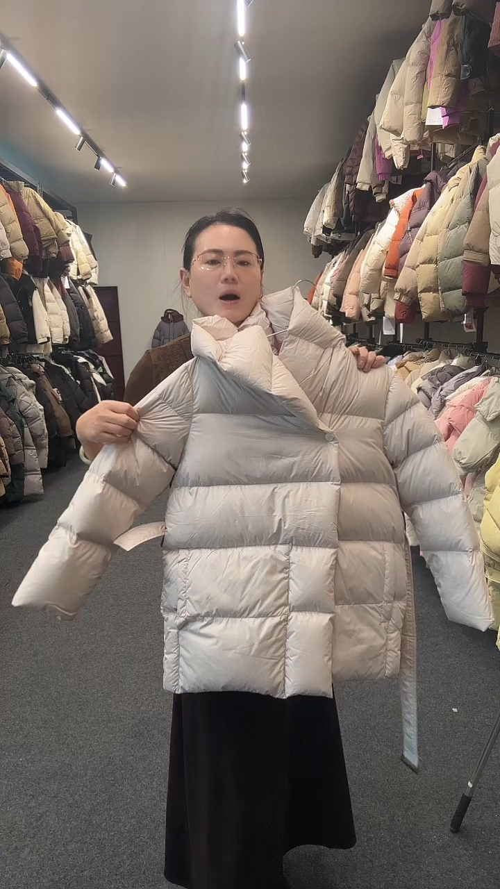 艾雨衣尚一秒闪购羽绒服