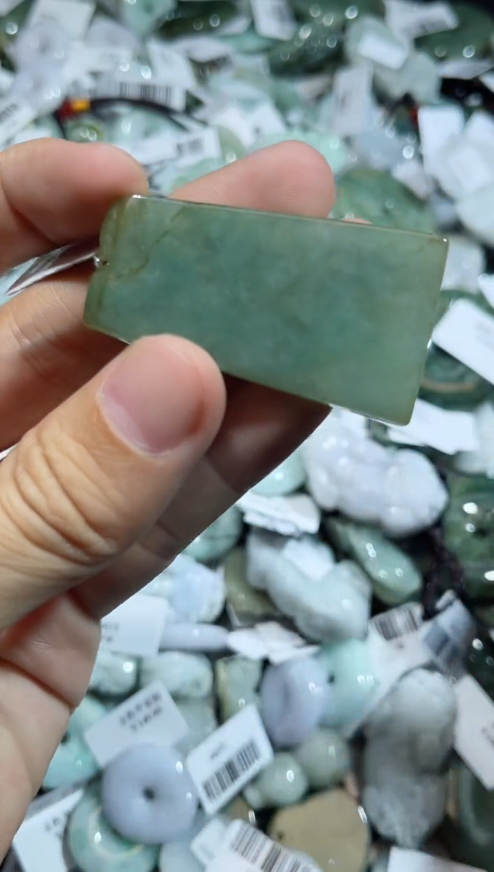 【闪购商品】翡翠颈饰未镶嵌00002698