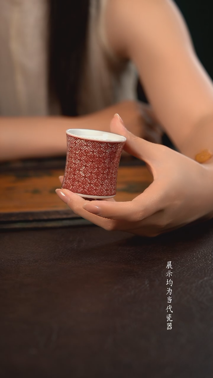 贵红窑釉里红福禄满盈竹节杯