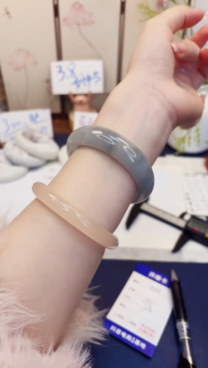 【闪购商品】石英质玉手镯未镶嵌333-财气镯-圈口58