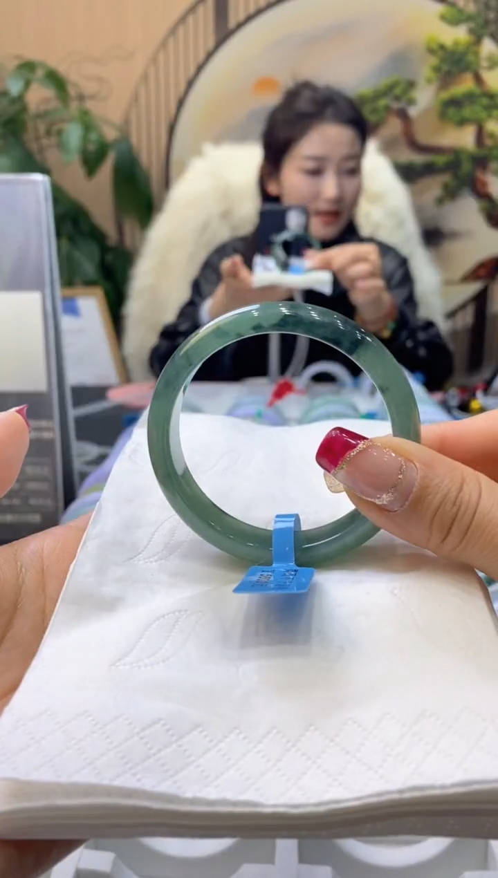 【闪购商品】翡翠手镯未镶嵌99913112