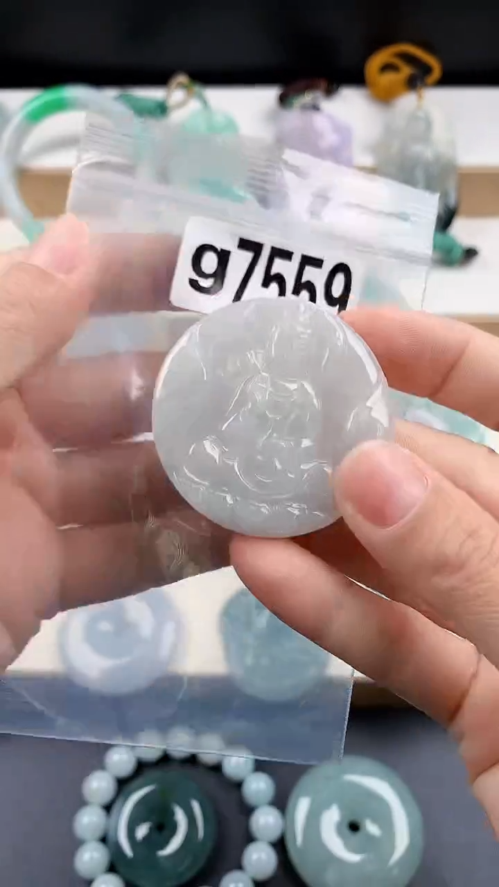 颈饰未镶嵌翡翠天然翡翠吊坠挂件