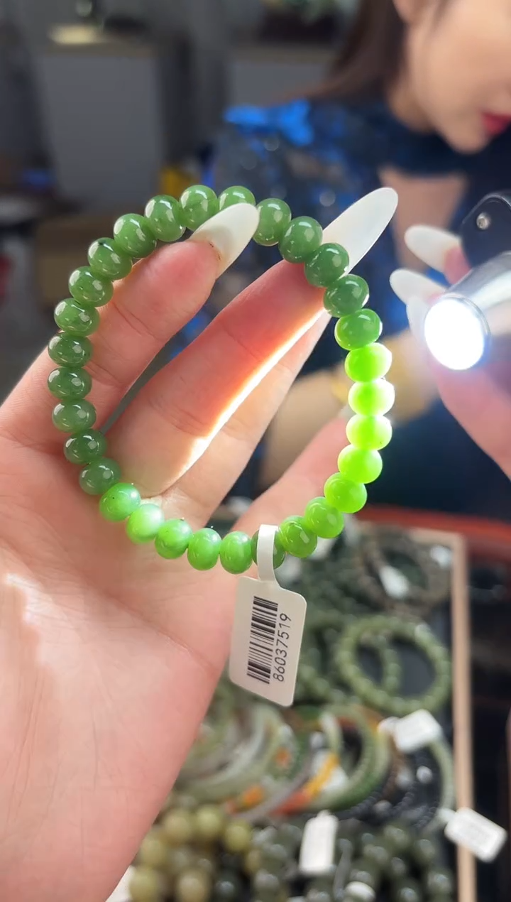 未镶嵌手串和田玉董小姐推荐 多样性发货 拍一发一by8