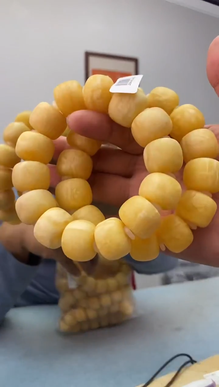 琥珀未镶嵌珠宝奇石假一罚十，多样性发一件075