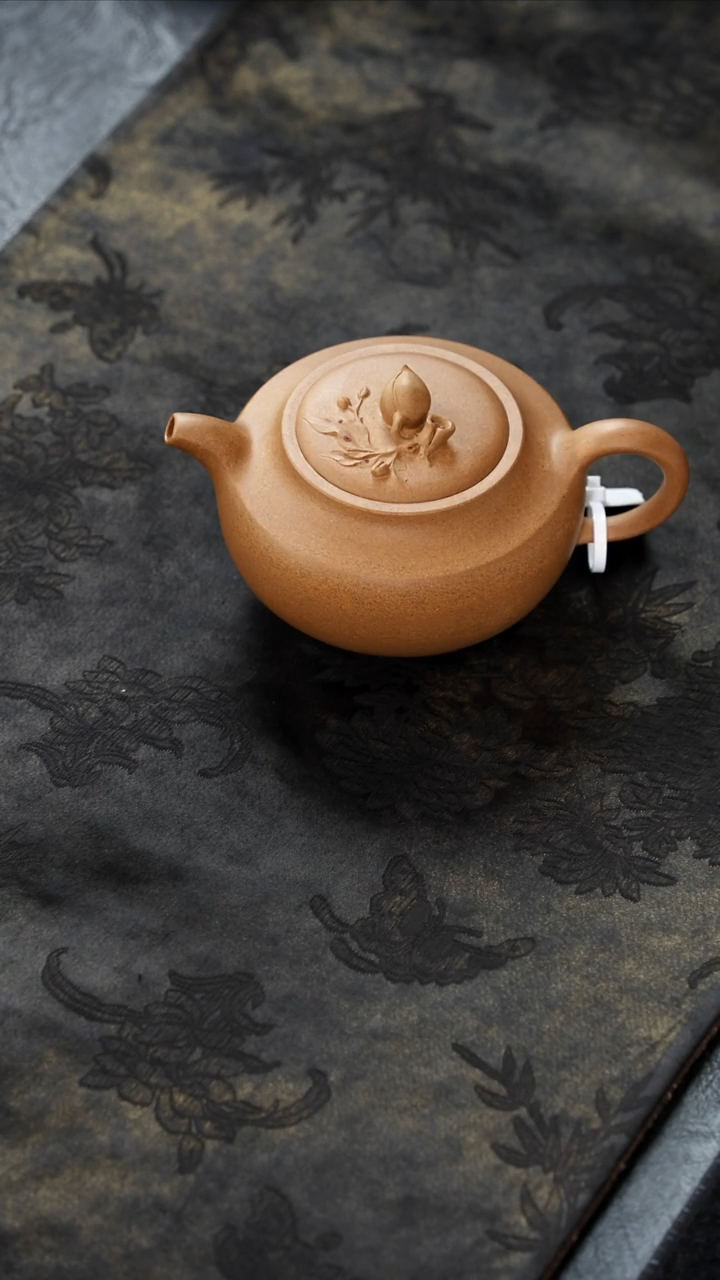 茶壶紫砂灵桃玉成窑320cc