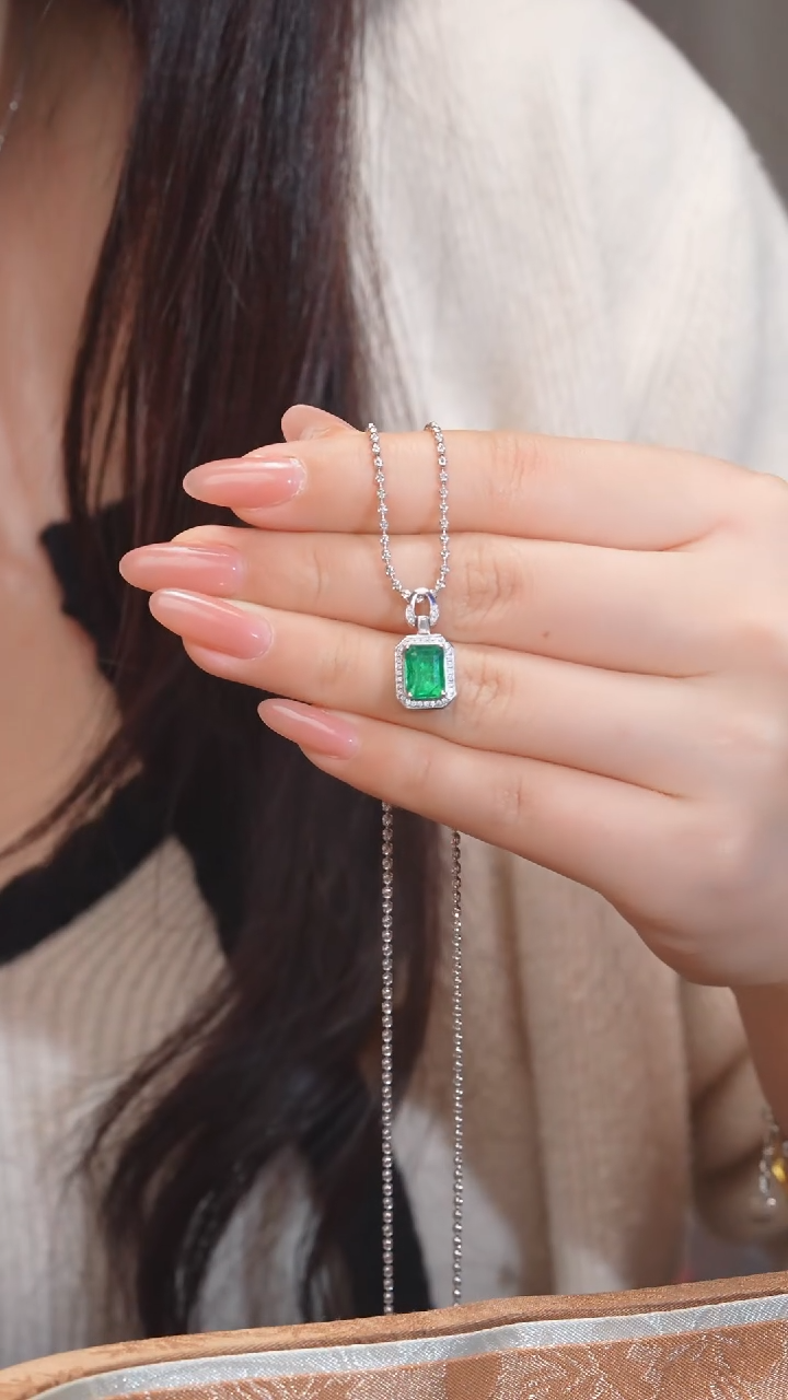【闪购商品】祖母绿吊坠不含链18K金镶嵌（1.8ct）@@U6355