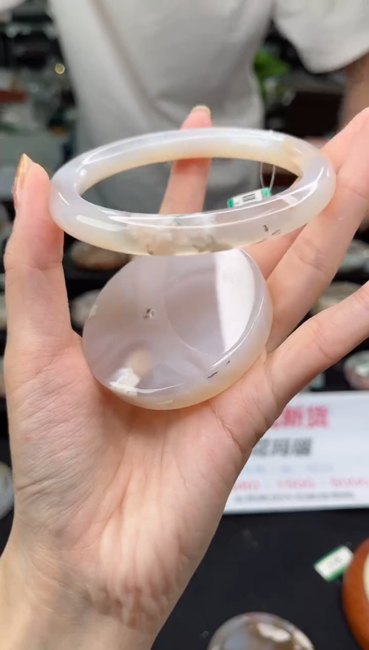 【闪购商品】石英质玉手镯未镶嵌66圈口（赠品镯心）3508173