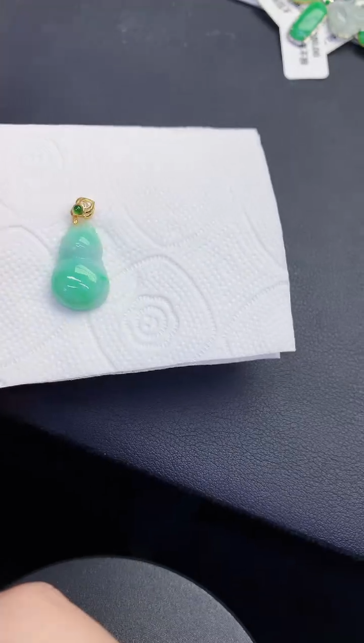 颈饰未镶嵌翡翠缅甸天然翡翠A货