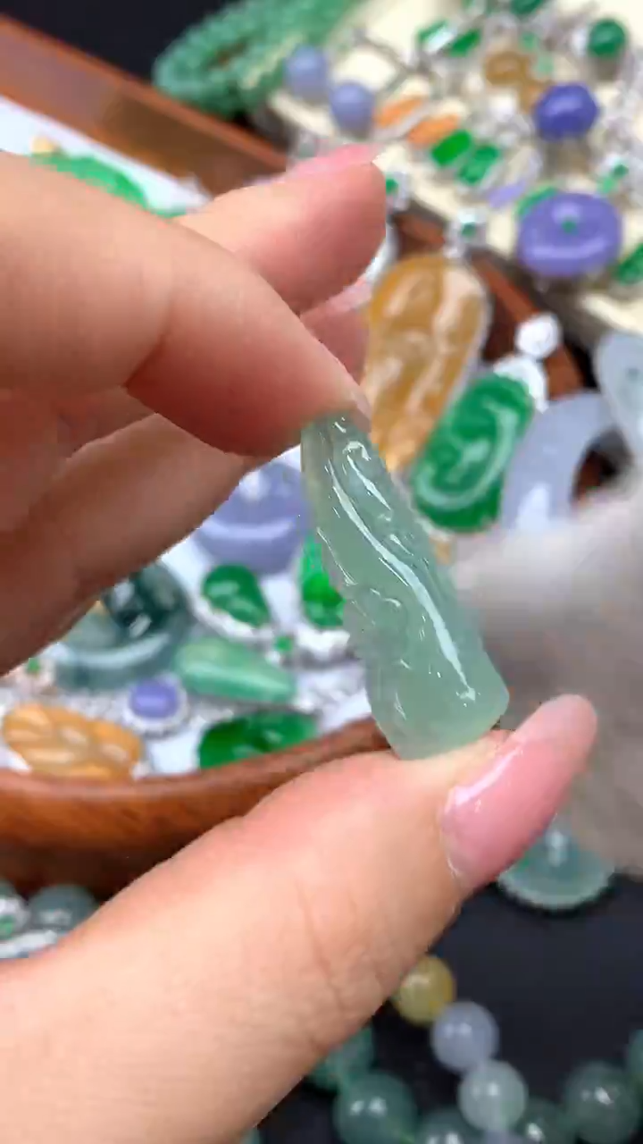 【闪购商品】翡翠颈饰未镶嵌69-天然翡翠