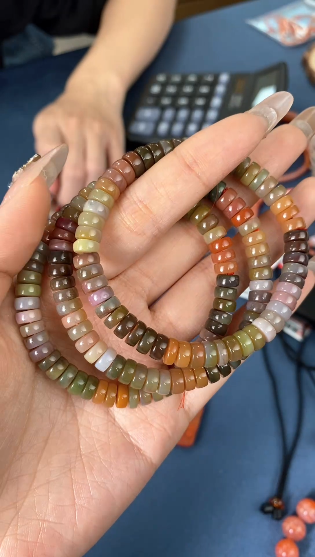 【闪购商品】玛瑙/玉髓手串未镶嵌手串（多样式发其一）