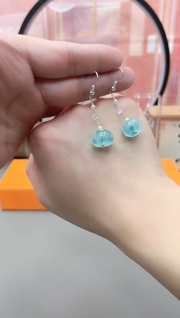 银S925镶嵌石英质玉（天山翠）耳坠h651