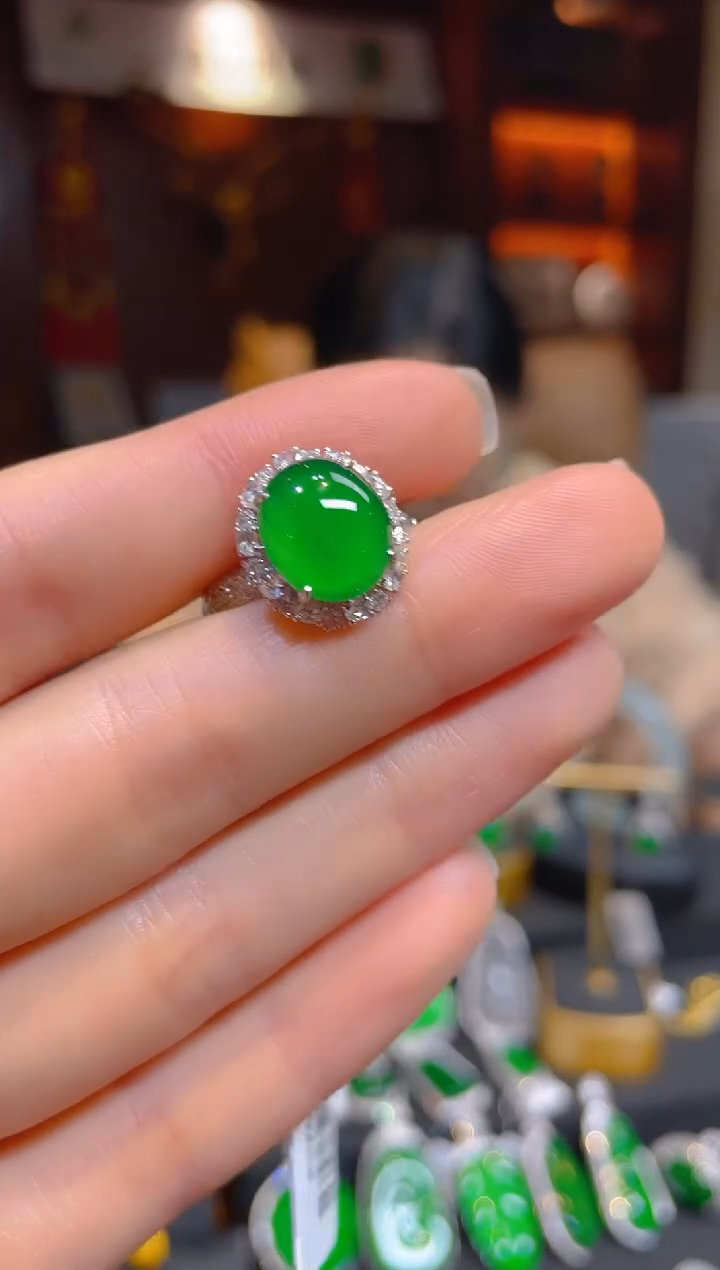 【闪购商品】翡翠戒指18K金镶嵌120255-天然A货翡翠蛋面戒指