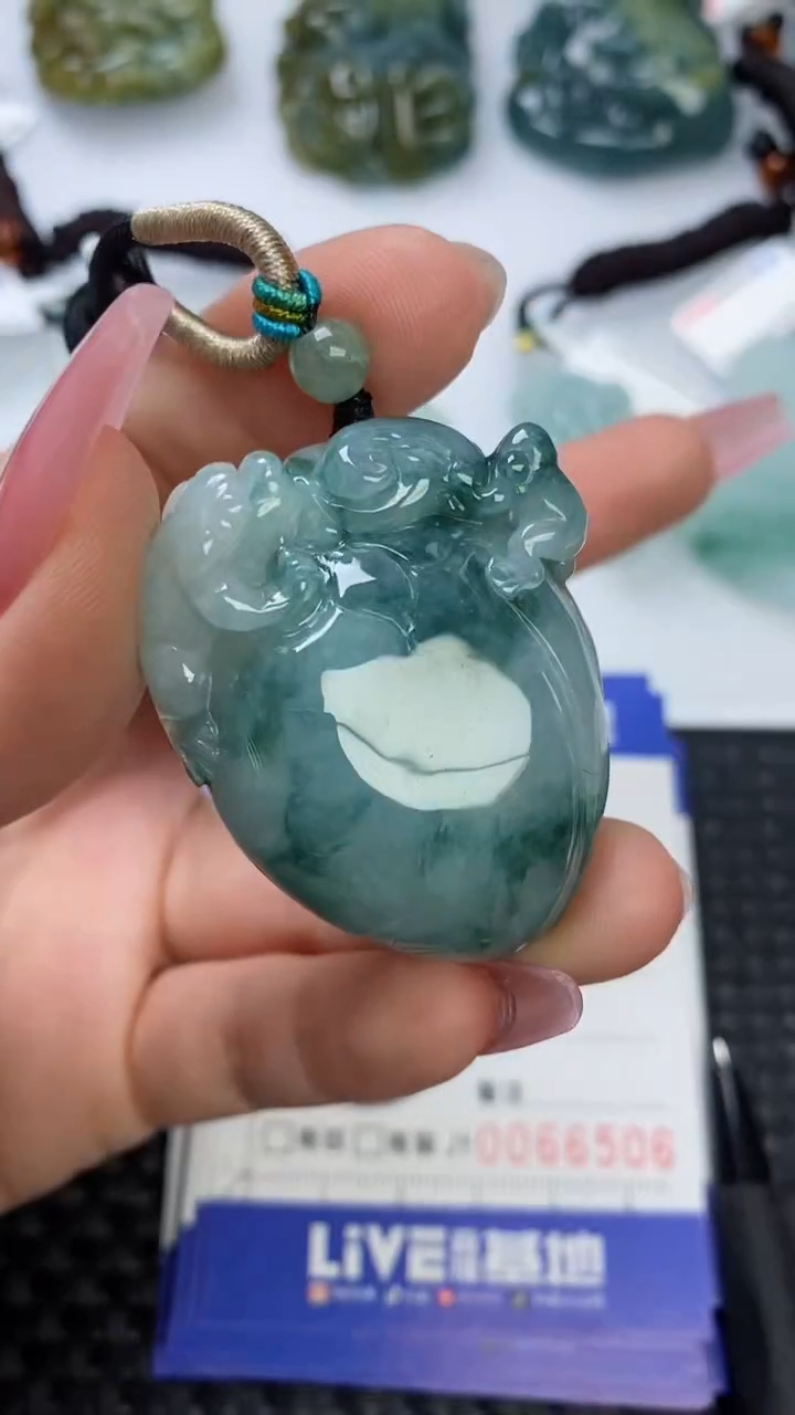 【闪购商品】翡翠颈饰未镶嵌111111111111111