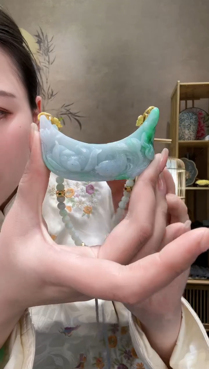 【闪购商品】翡翠颈饰未镶嵌吊坠