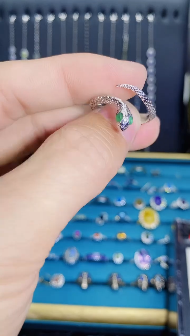 【闪购商品】祖母绿戒指银S925镶嵌12111