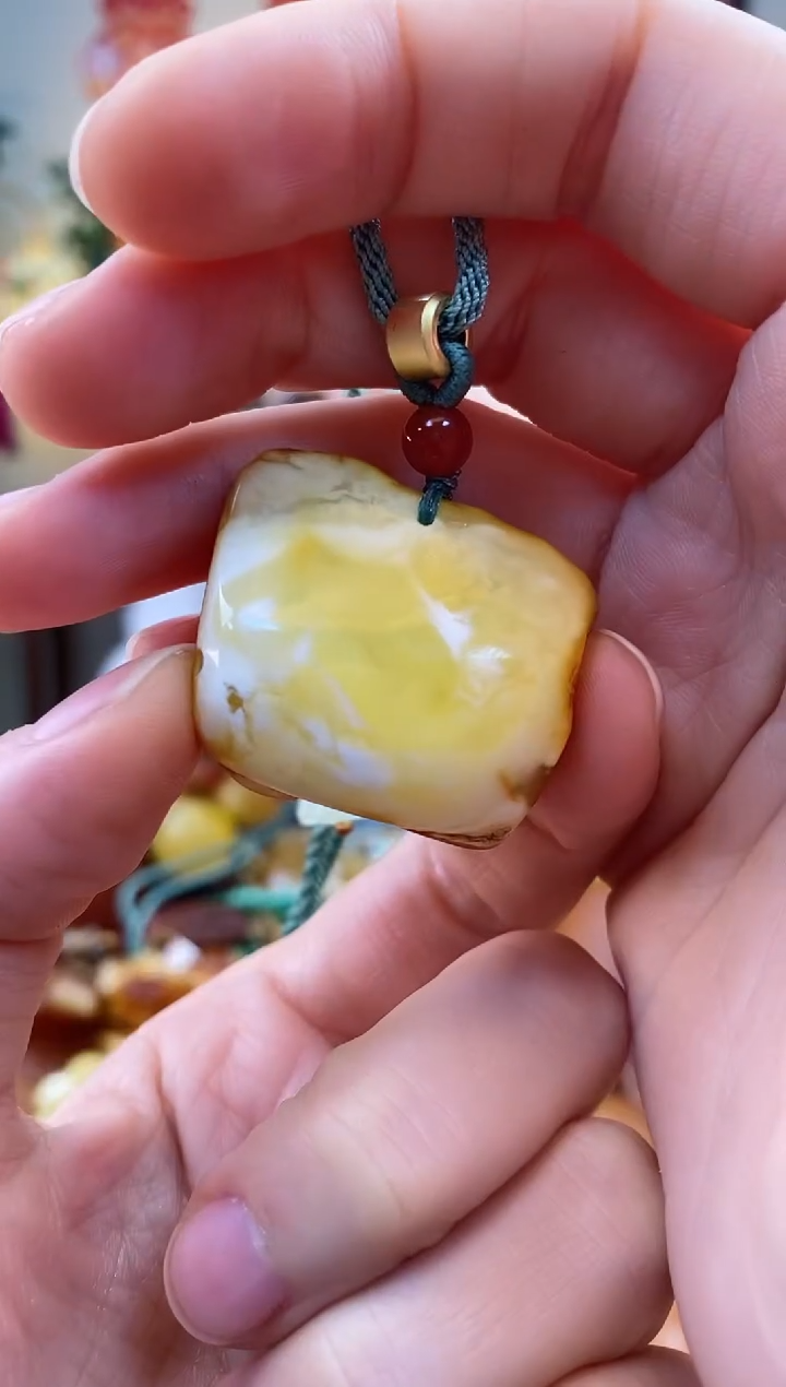 【闪购商品】琥珀颈饰未镶嵌吊坠