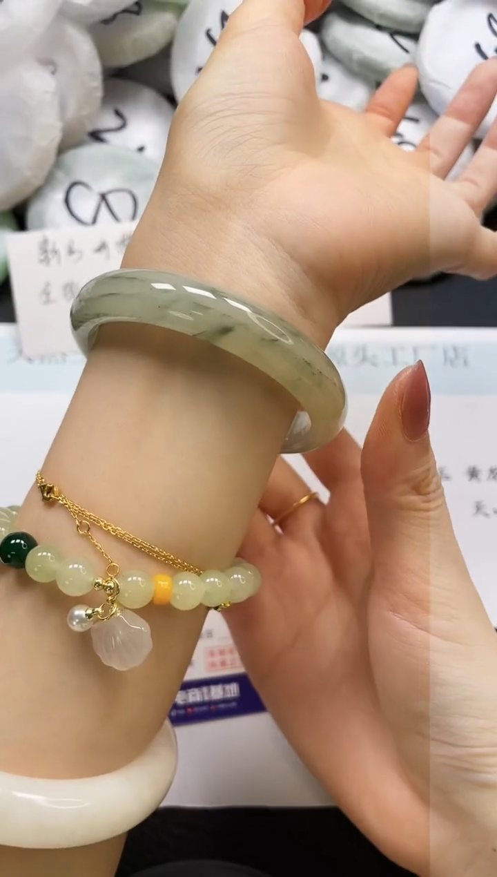 石英质玉手镯未镶嵌D178-58