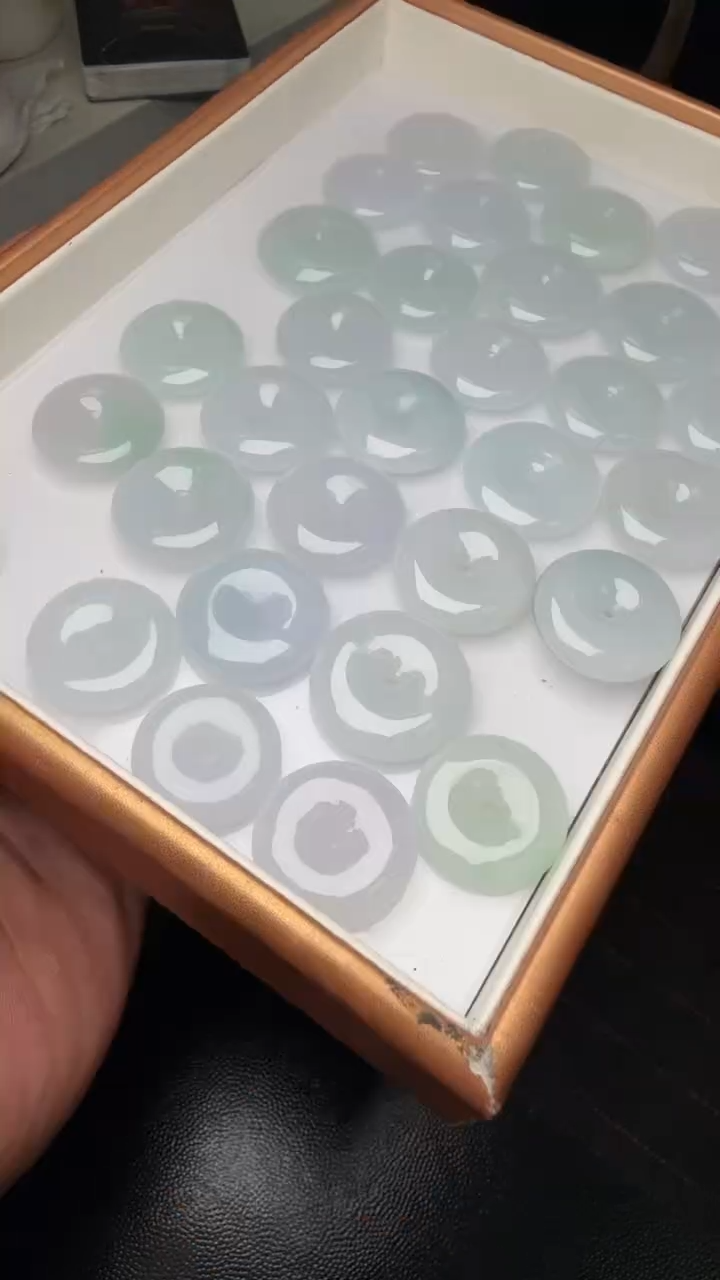 颈饰未镶嵌翡翠多样性发1件