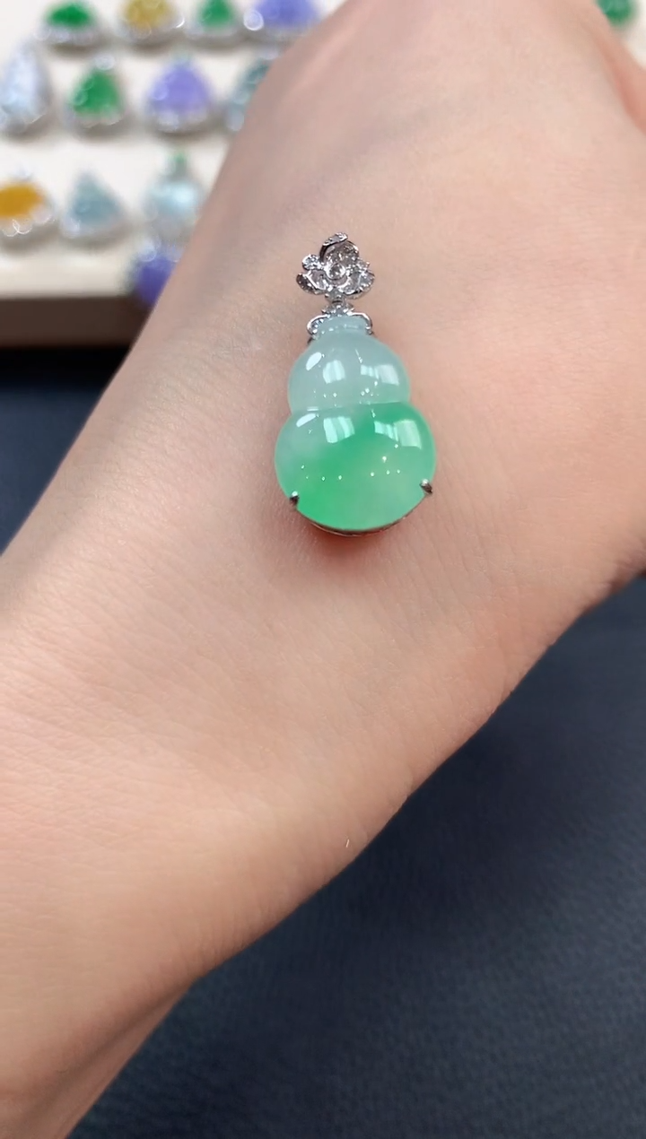 【闪购商品】翡翠吊坠(不含链)18K金镶嵌b25多样性一件发货