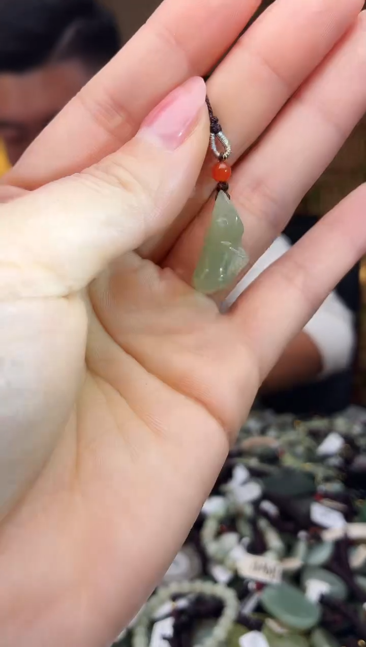 颈饰未镶嵌和田玉多样性发货，拍一发一