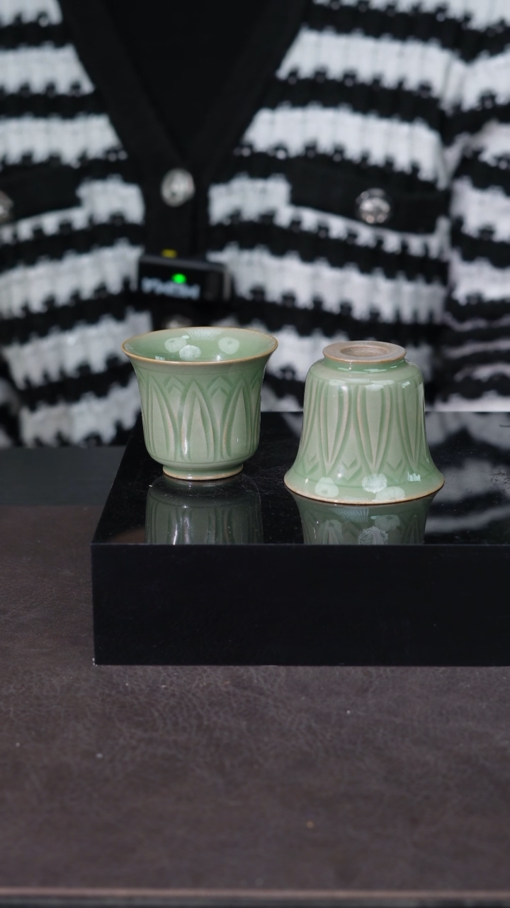 【闪购商品】其他尖莲瓣纹饰两只微瑕