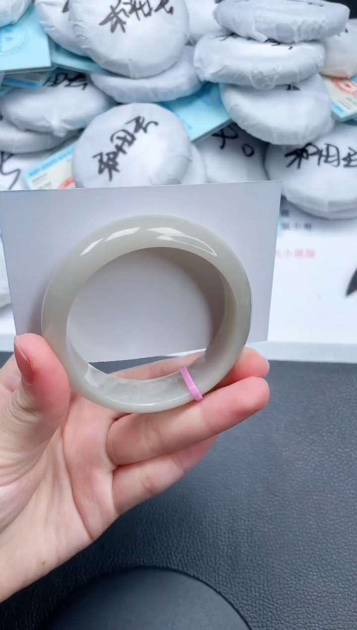 石英质玉手镯未镶嵌24V182-55