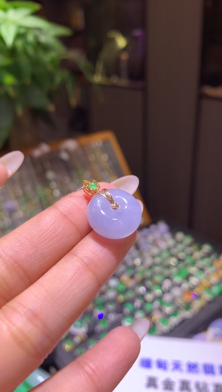 【闪购商品】翡翠吊坠(不含链)18K金镶嵌扣子