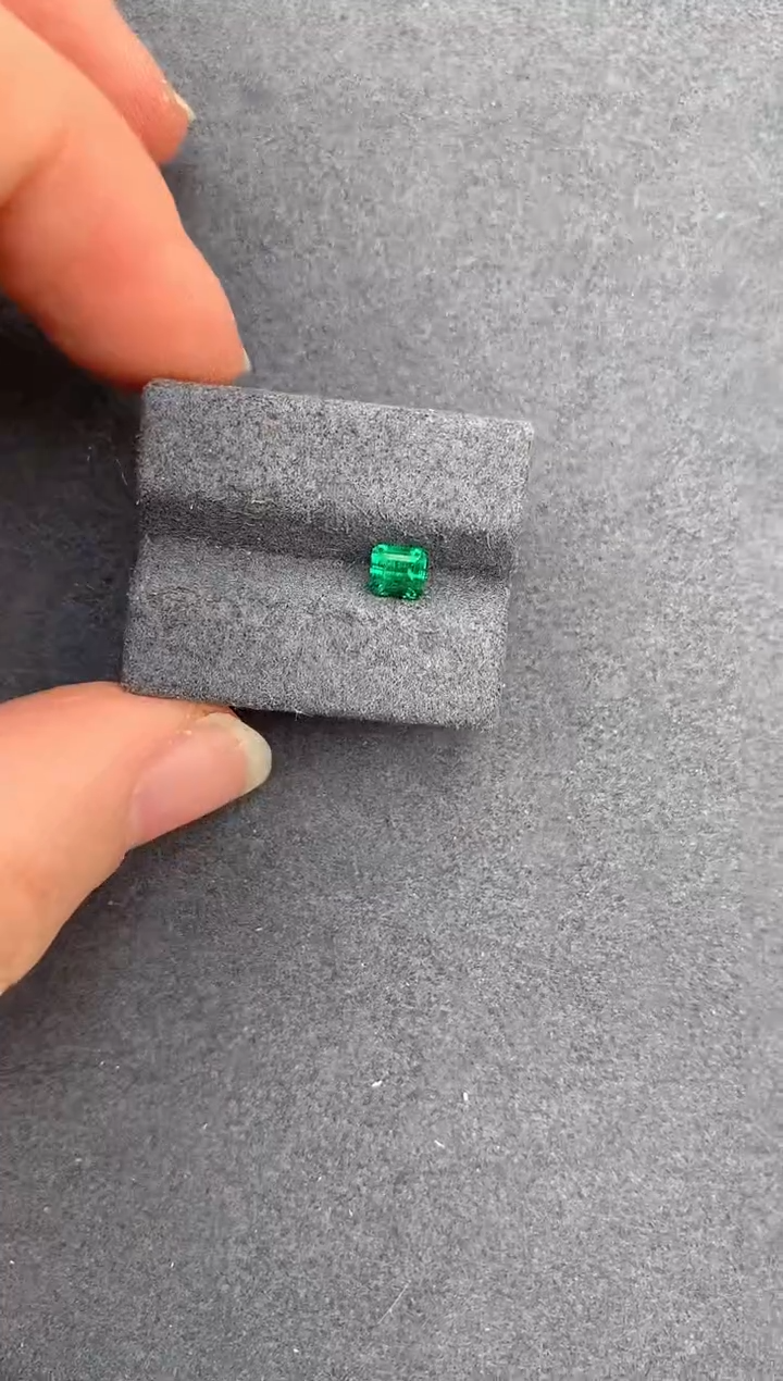 【闪购商品】祖母绿裸石未镶嵌40分祖母绿