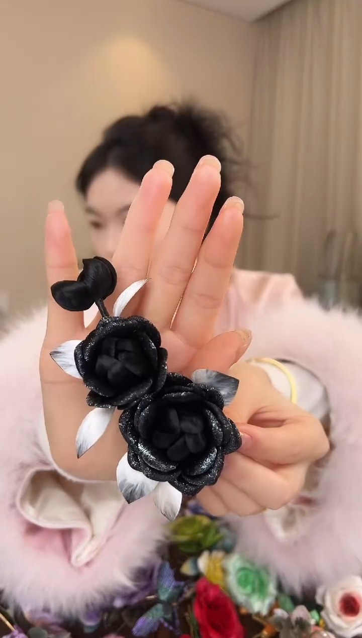 刺绣A**?黑色细闪玫瑰边夹
