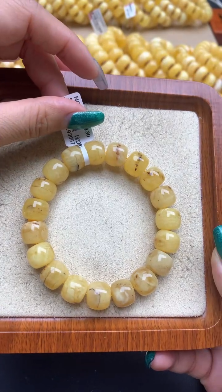 【闪购商品】蜜蜡珠宝奇石未镶嵌57