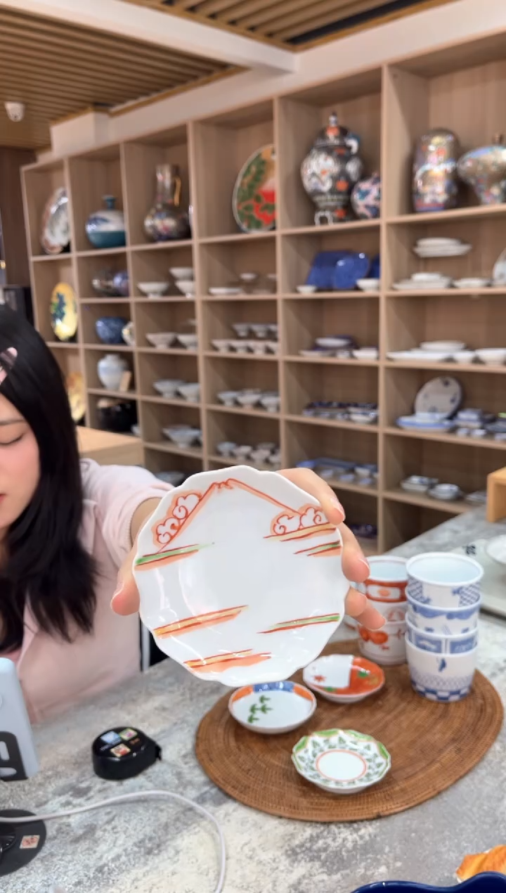 【闪购商品】瓷片F-19 赤絵富士山図 輪花皿