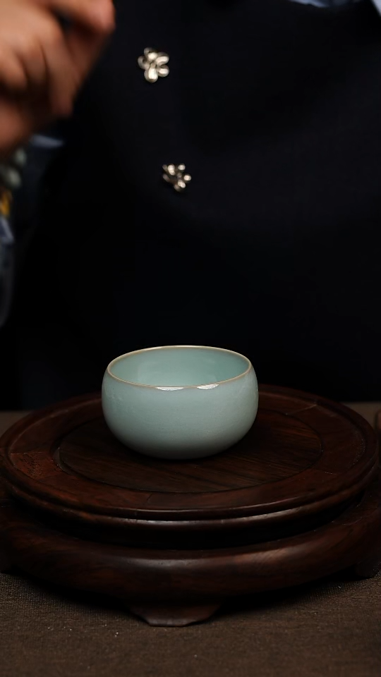 瓷片天青色全手卧足罗汉杯90ml微瑕不带礼盒