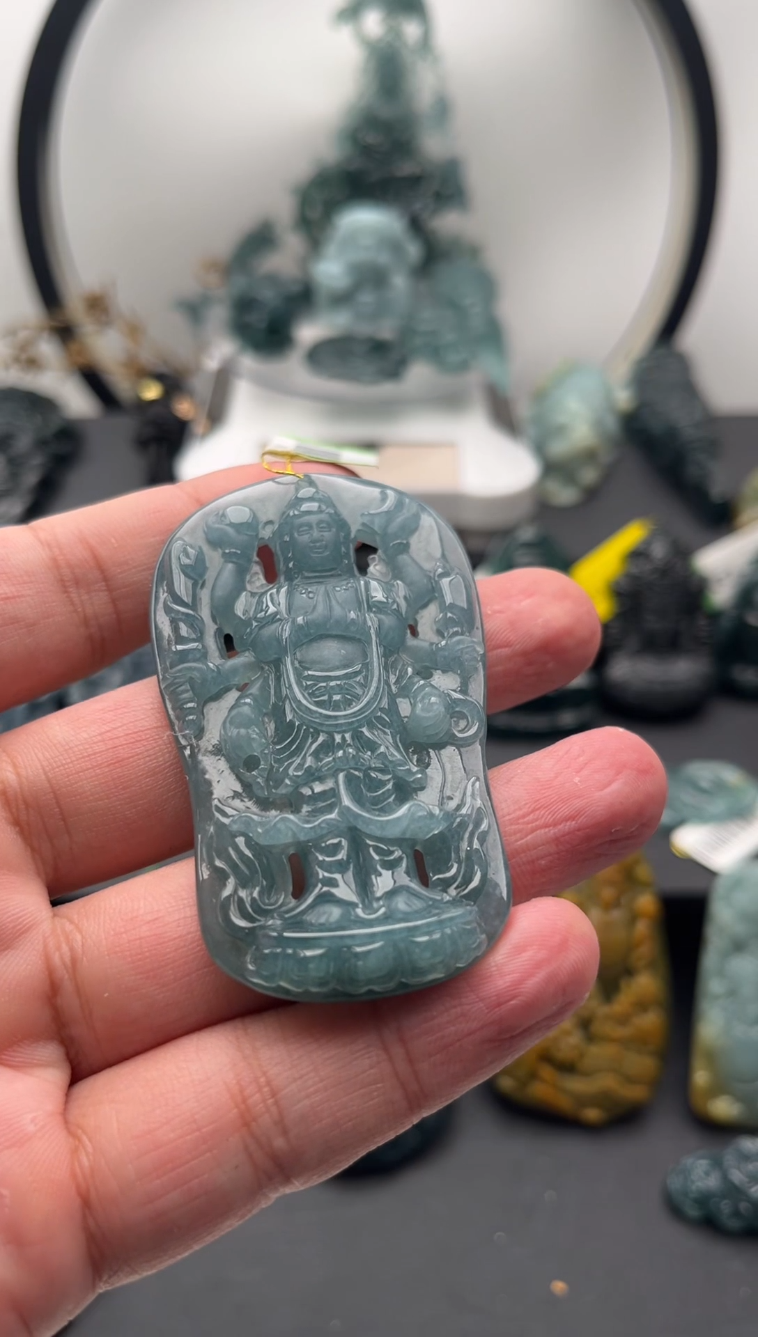 颈饰未镶嵌翡翠千手
