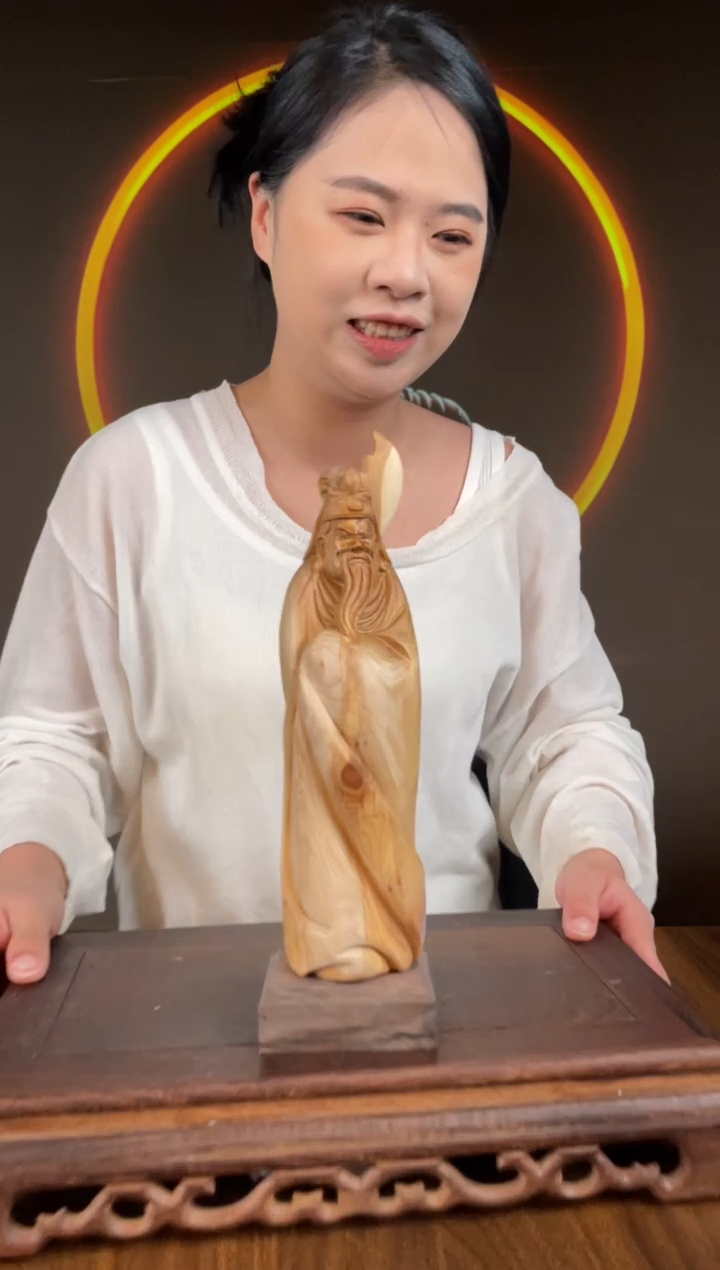 【闪购商品】柏木（崖柏）手工摆件,先抢先得!