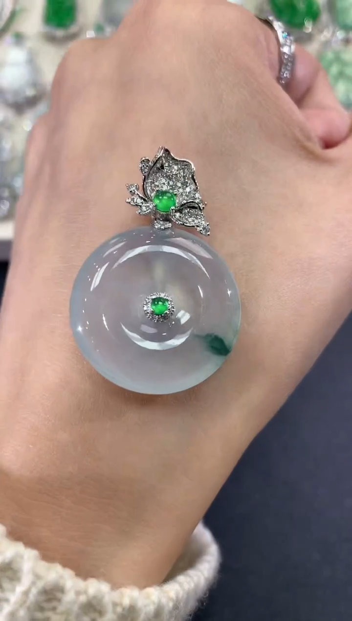 【闪购商品】翡翠吊坠(不含链)18K金镶嵌d162         