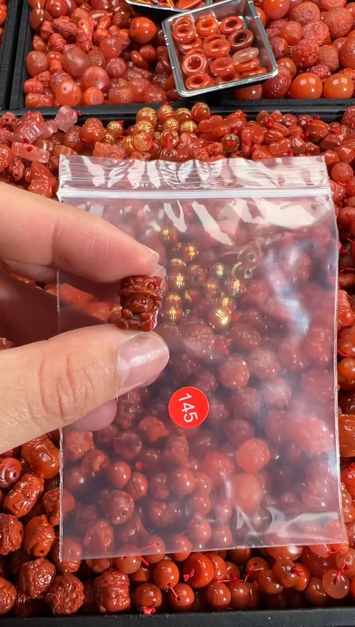 【闪购商品】南红玛瑙颈饰未镶嵌1