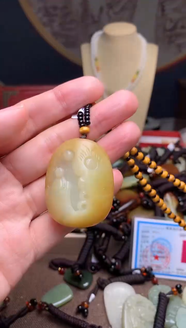 颈饰未镶嵌和田玉新疆料青海料清水和田玉吊坠