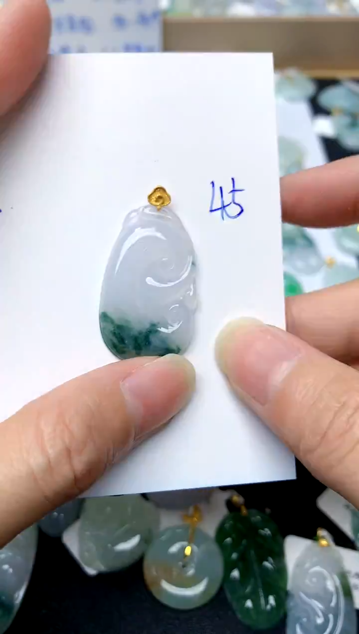 【闪购商品】翡翠颈饰18K金镶嵌45天然A货翡翠